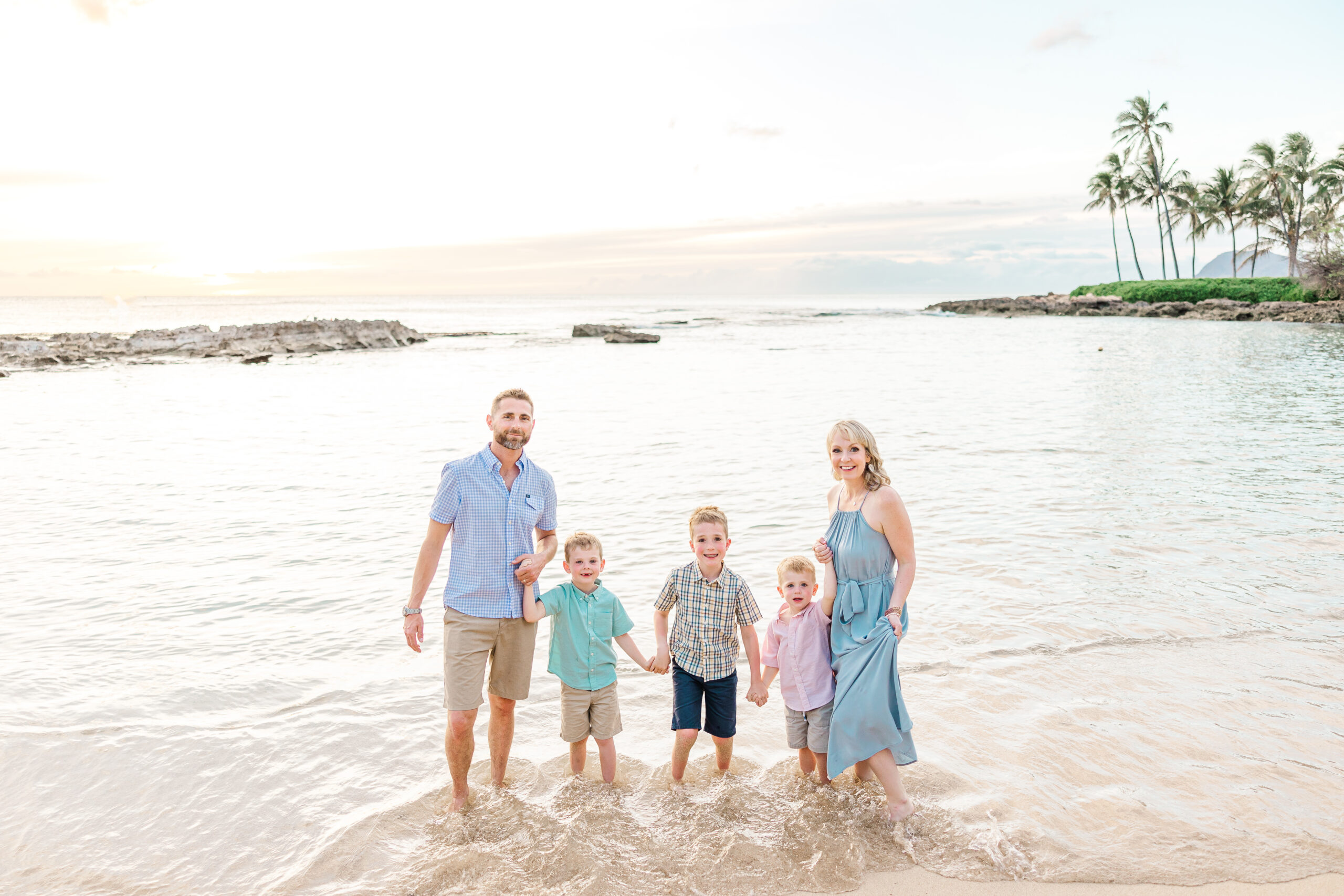 Aulani mini session for a family of 5 on the beach